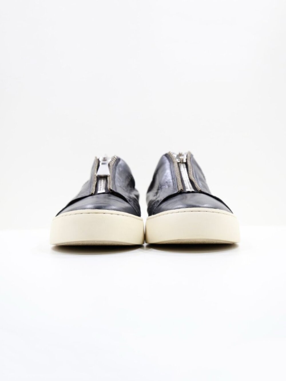 Frye Lena Black Leather Low Zip Top Sneakers - Women's 9 - Picture 2 of 7